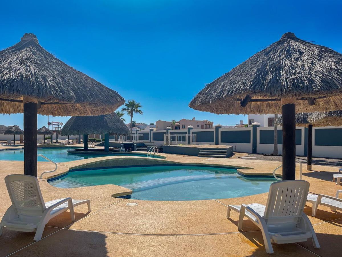 Quiet Cozy Getaway With Stunning Ocean View Rocky Point Exterior photo